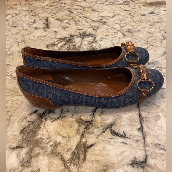 Gucci Logo-Printed Denim Ballet Flats With Bamboo Buckle - Picture 8 of 11